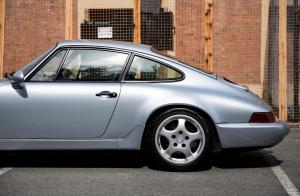 Porsche 911 Carrera RS 3.6 Touring 1992 года  (WW)